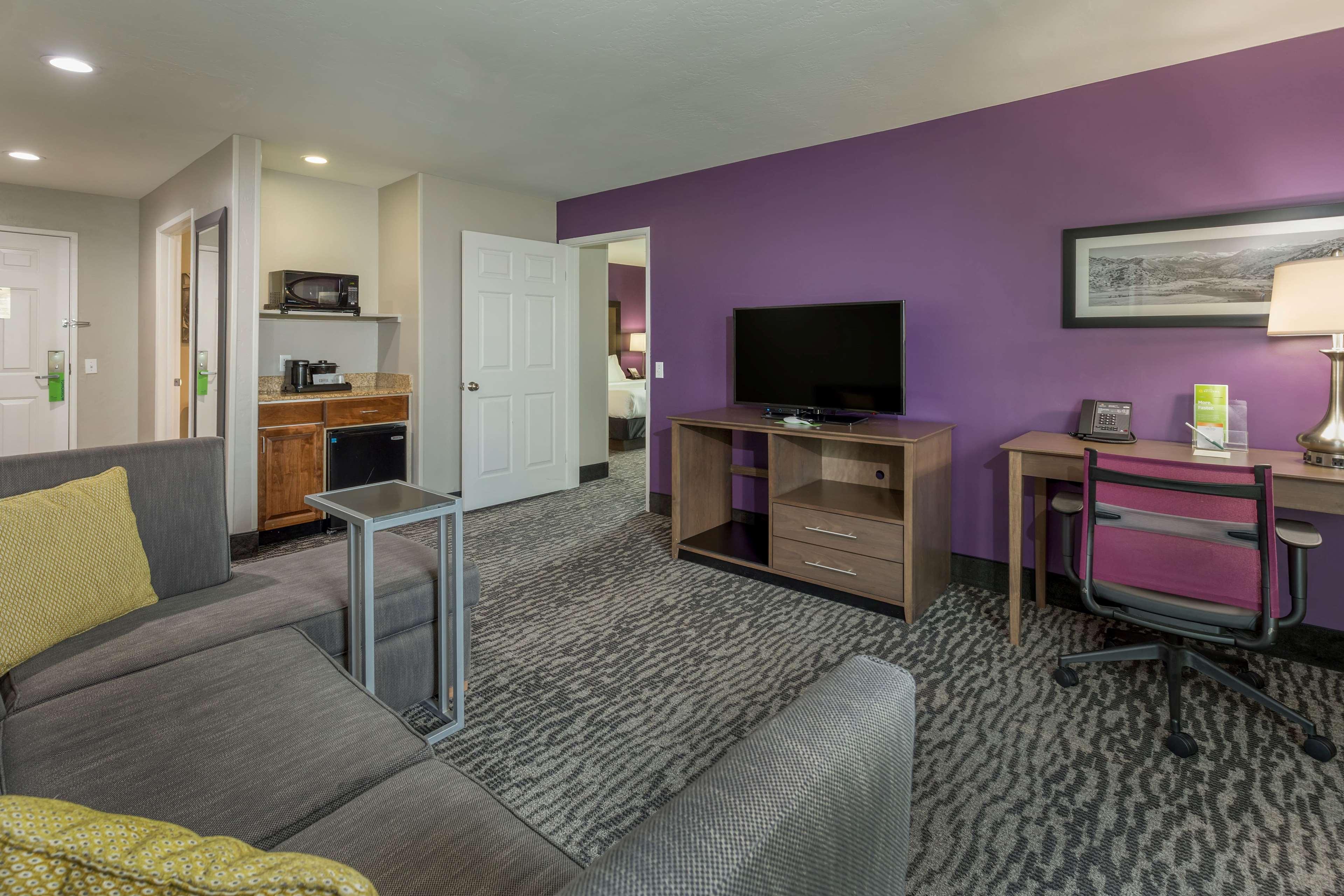 La Quinta By Wyndham Visalia/Sequoia Gateway Hotel Ngoại thất bức ảnh