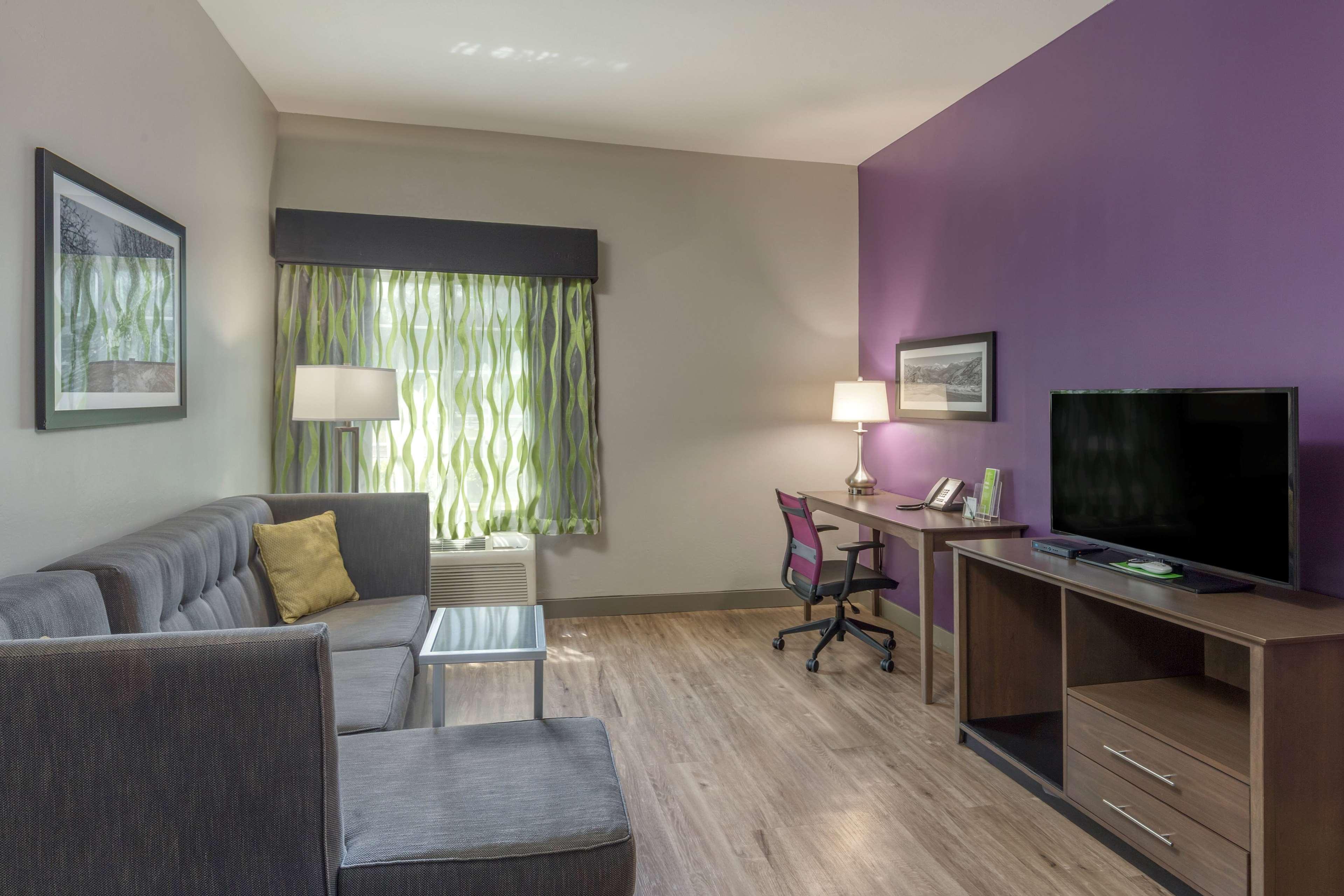 La Quinta By Wyndham Visalia/Sequoia Gateway Hotel Ngoại thất bức ảnh