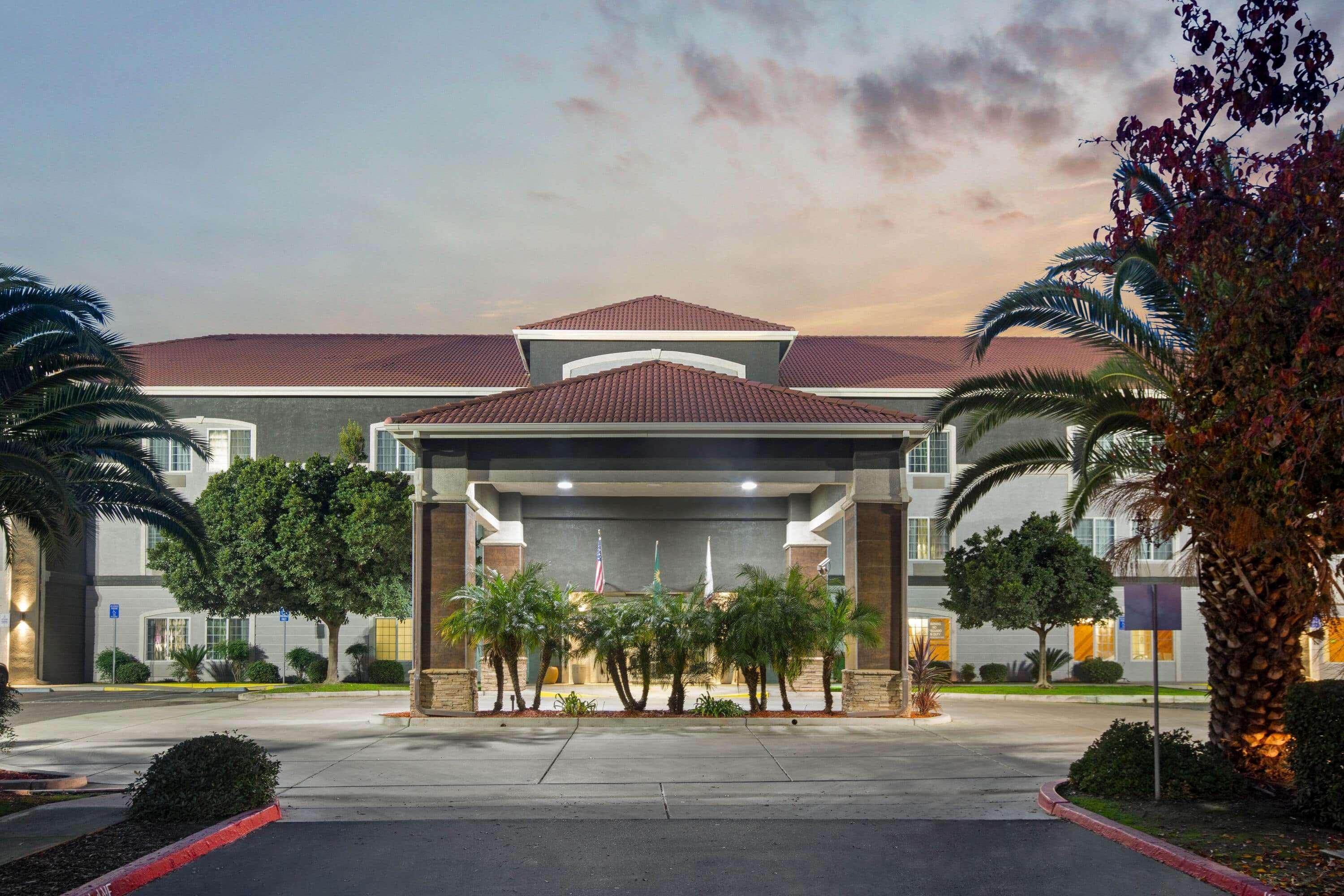 La Quinta By Wyndham Visalia/Sequoia Gateway Hotel Ngoại thất bức ảnh