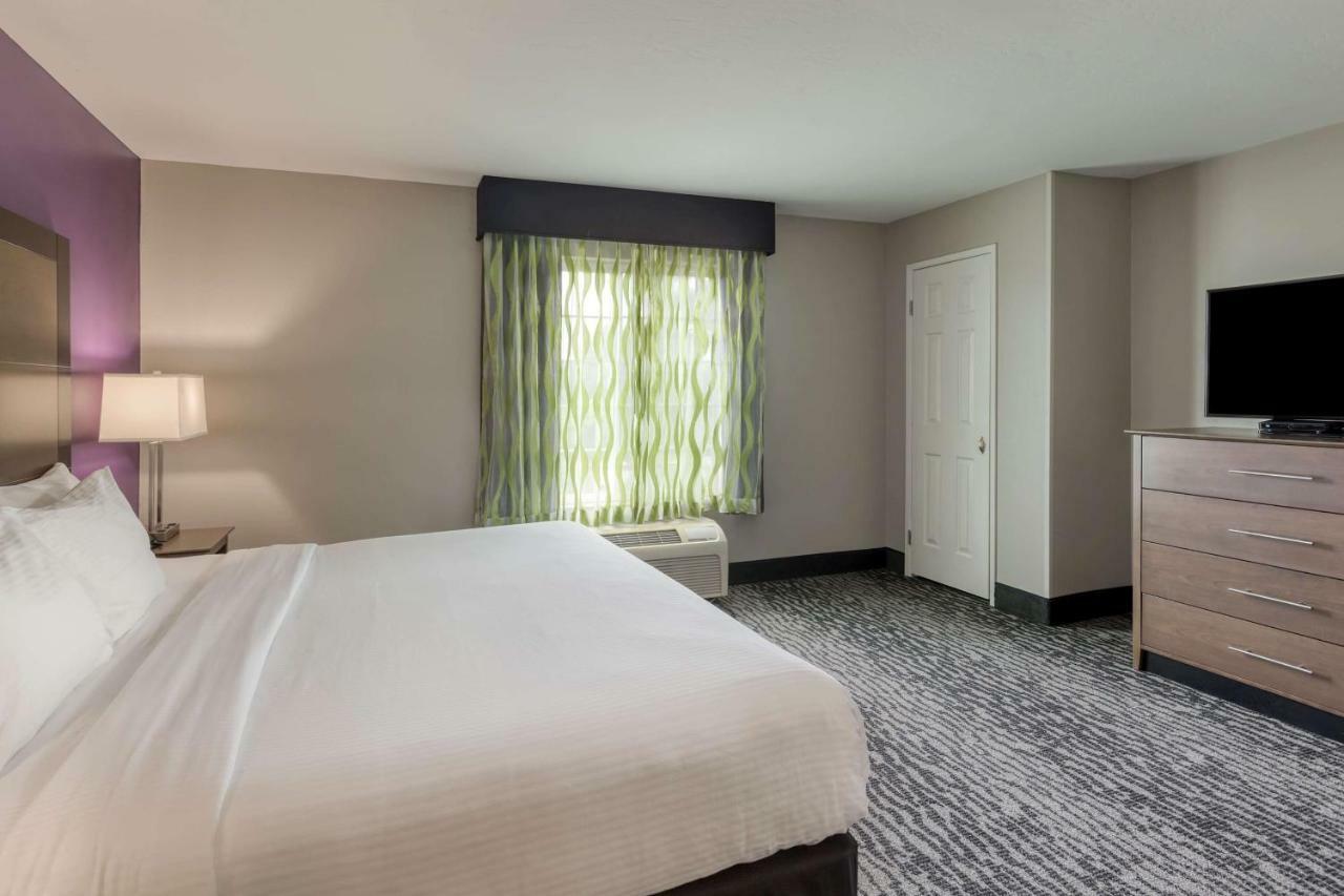 La Quinta By Wyndham Visalia/Sequoia Gateway Hotel Ngoại thất bức ảnh