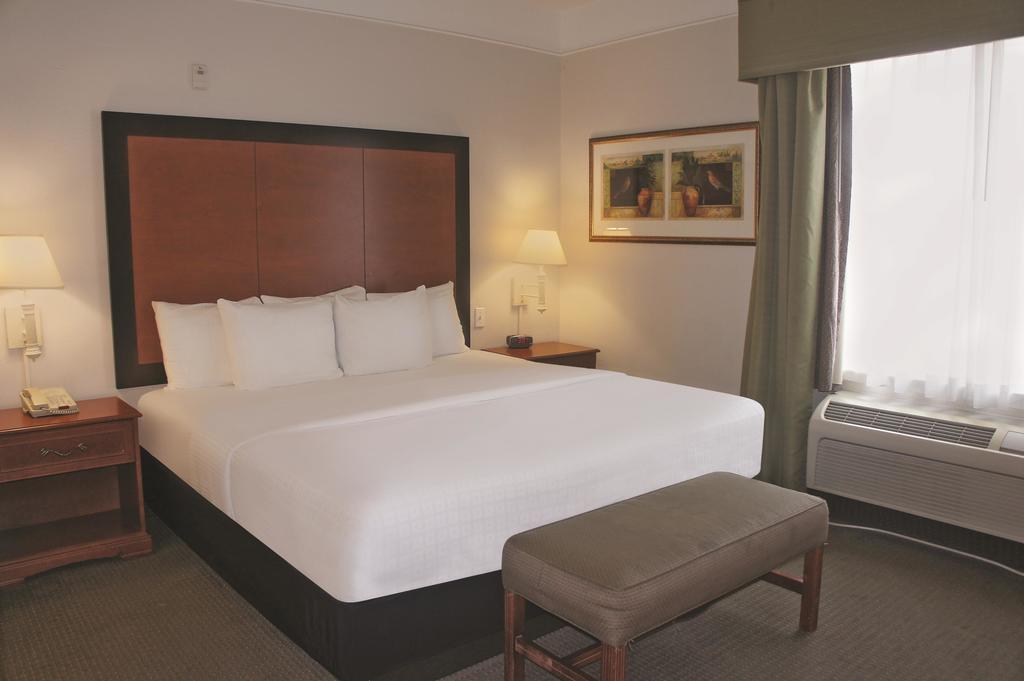 La Quinta By Wyndham Visalia/Sequoia Gateway Hotel Ngoại thất bức ảnh